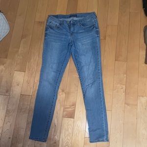 Aeropostale size 8 long skinny jeans